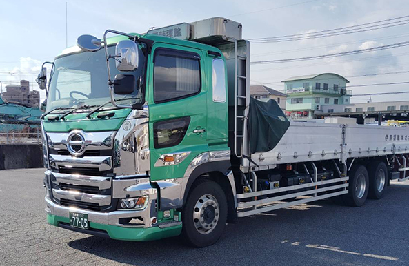 10t 平ボディ車（伊藤運輸）